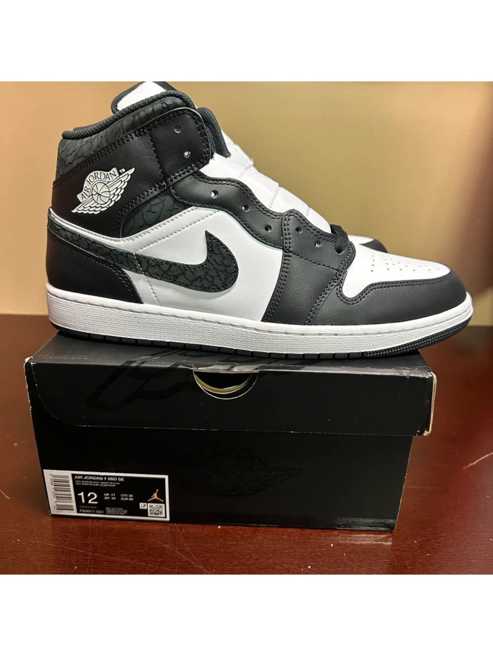 Nike Air Jordan 1 Mid SE Off-Noir Black White Panda Elephant' (FB9911 001) sz 12